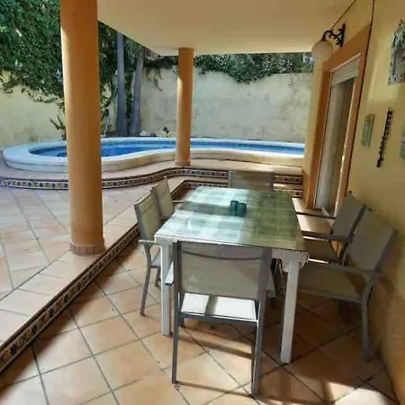 Apartment Spacious With Private Outdoor Swimming Pool *