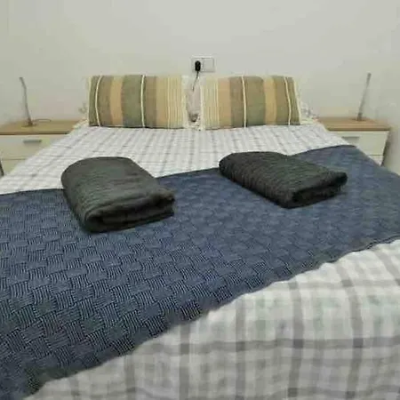 Spacious With Private Outdoor Swimming Pool Apartment
