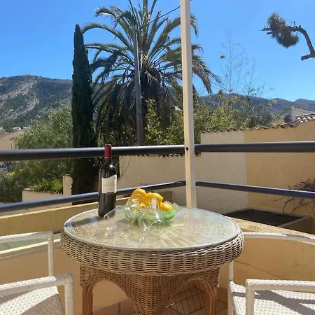 Spacious With Private Outdoor Swimming Pool *