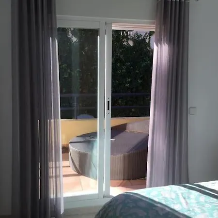 Spacious With Private Outdoor Swimming Pool Apartment